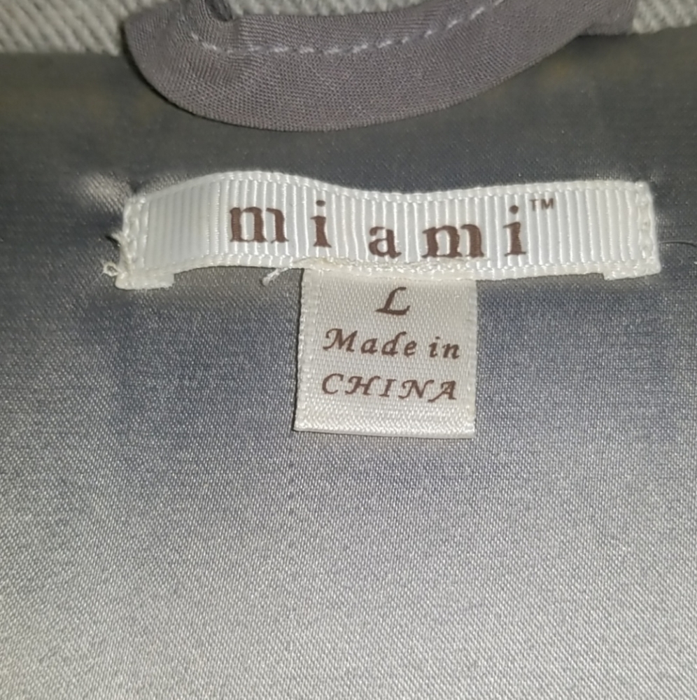 Vest - Picture 2 of 3